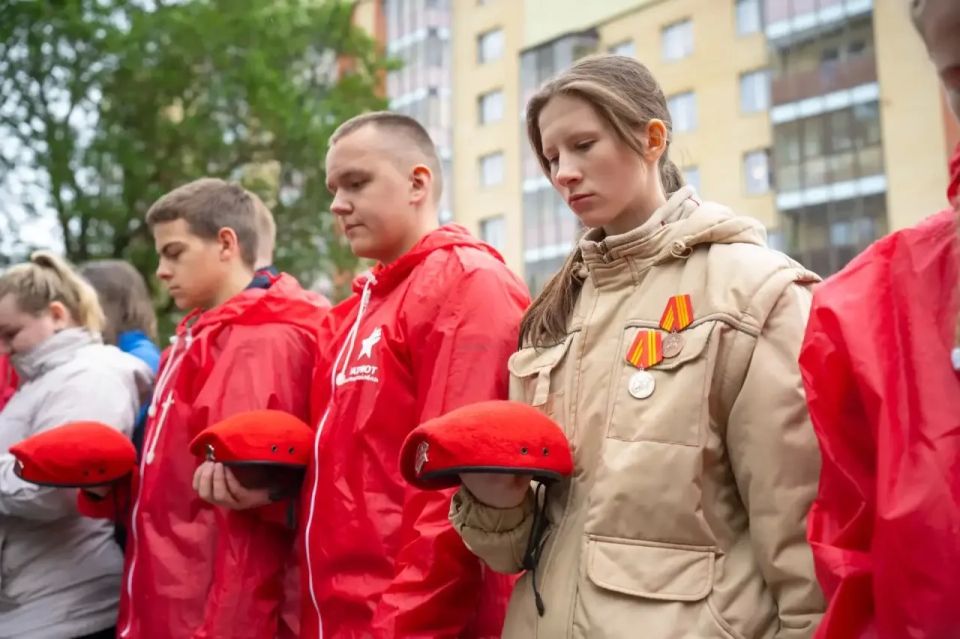 Александр Цыбульский: Сегодня в Архангельске в торжественной обстановке открыли мурал в честь Героя России Сергея Ванеева Александр Цыбульский: Сегодня в Архангельске в торжественной обстановке открыли мурал в честь Героя России Сергея Ванеева