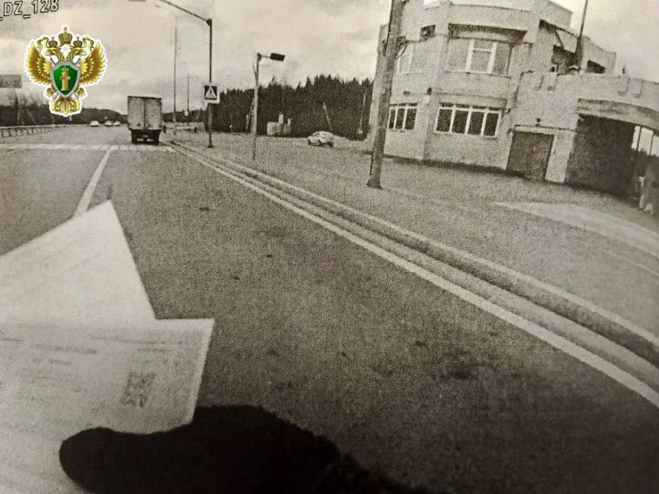 Житель Тюмени предстанет перед судом за попытку дать взятку инспектору ГИБДД