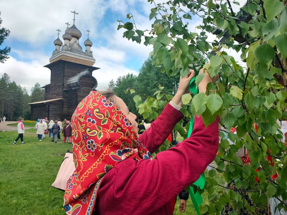 «Малые Корелы» приглашают на Троицкие гуляния! Начало сегодня, 31 мая, в 12.00