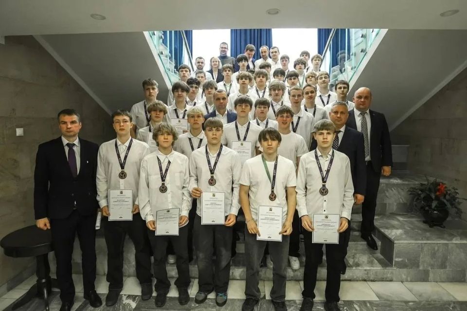 Бронза у наших!. Команды «Водник U16» и «Водник U18» взяли третьи места в первенстве России по футзалу «Юниорлига»