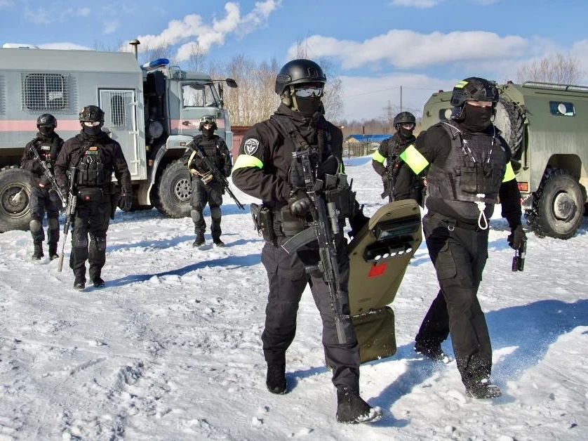 Сегодня 33-ю годовщину со дня формирования отряда отмечает дислоцированный в Архангельске ОМОН «Скорпион» Росгвардии Сегодня 33-ю годовщину со дня формирования отряда отмечает дислоцированный в Архангельске ОМОН «Скорпион» Росгвардии