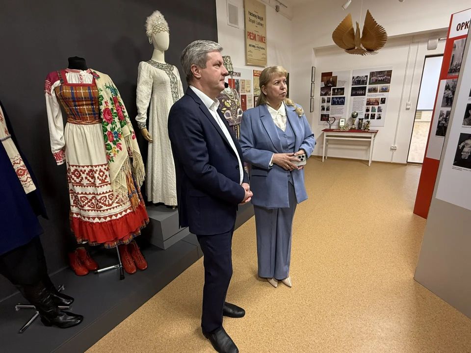 Накануне Дня России глава Архангельска Дмитрий Морев посетил Северный хор Накануне Дня России глава Архангельска Дмитрий Морев посетил Северный хор