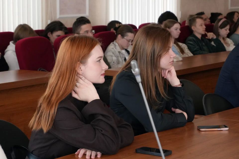 В Северном (Арктическом) федеральном университете имени М.В. Ломоносова состоялся ежегодный круглый стол «Терроризм и экстремизм: что нужно знать, чтобы обезопасить себя и близких?» В Северном (Арктическом) федеральном университете имени М.В. Ломоносова состоялся ежегодный круглый стол «Терроризм и экстремизм: что нужно знать, чтобы обезопасить себя и близких?»