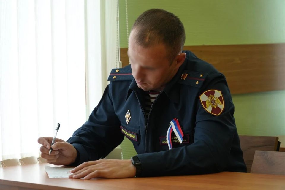 Росгвардейцы Архангельской области написали диктант по русскому языку Росгвардейцы Архангельской области написали диктант по русскому языку