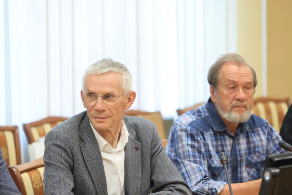 Общественный совет города одобрил эскиз флага Архангельска Общественный совет города одобрил эскиз флага Архангельска