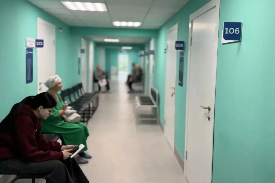 Александр Цыбульский: В Холмогорском округе открыли обновленную Емецкую районную больницу Александр Цыбульский: В Холмогорском округе открыли обновленную Емецкую районную больницу