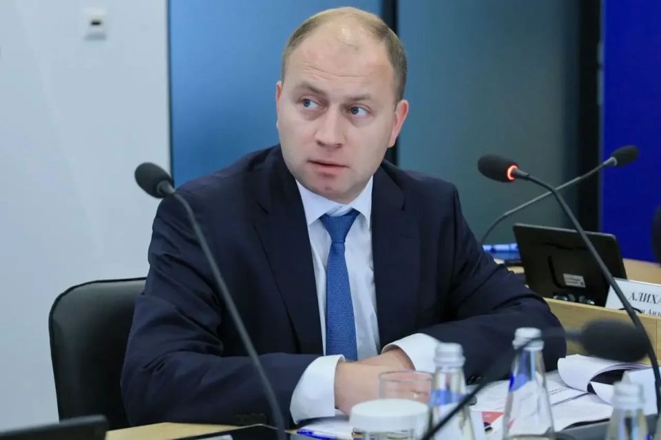 Александр Цыбульский: Вместе с Министром промышленности и торговли России Антоном Алихановым и генеральным директором Российского экспортного центра Вероникой Никишиной провели заседание комиссии Госсовета по направлению... Александр Цыбульский: Вместе с Министром промышленности и торговли России Антоном Алихановым и генеральным директором Российского экспортного центра Вероникой Никишиной провели заседание комиссии Госсовета по направлению...