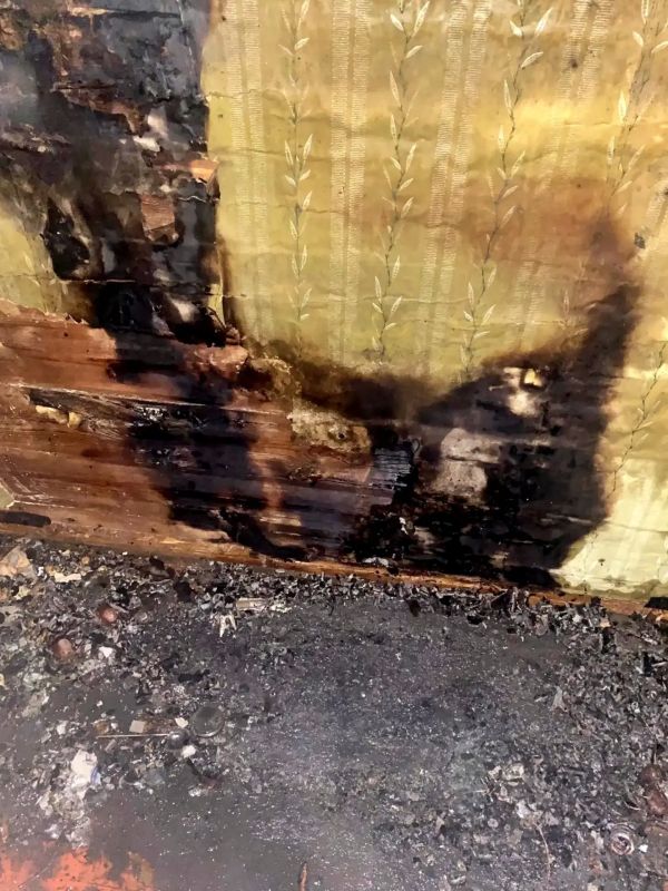 В Котласском округе загорелась квартира в частично расселённом доме В Котласском округе загорелась квартира в частично расселённом доме