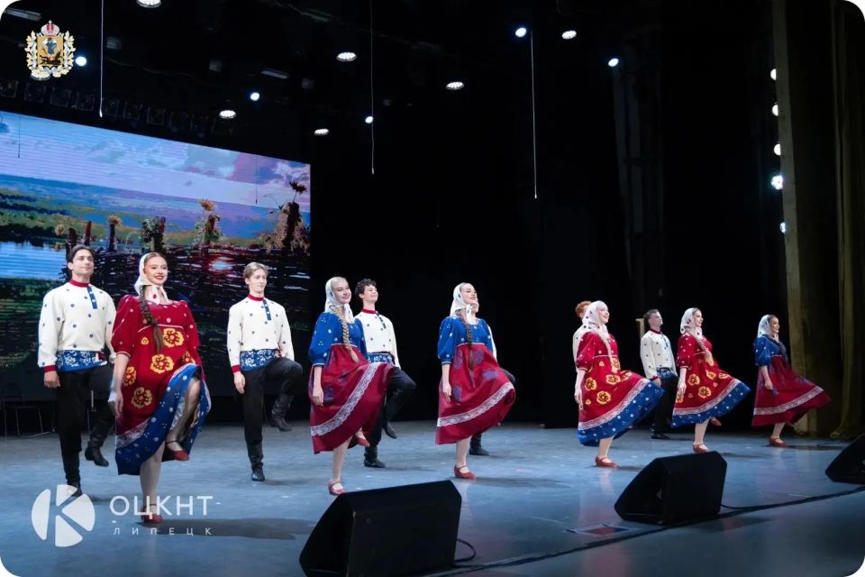 В Липецке завершился IV Международный фестиваль народного творчества имени А.П. Мистюкова «Ты, Россия, и сердце, и песня моя!» В Липецке завершился IV Международный фестиваль народного творчества имени А.П. Мистюкова «Ты, Россия, и сердце, и песня моя!»