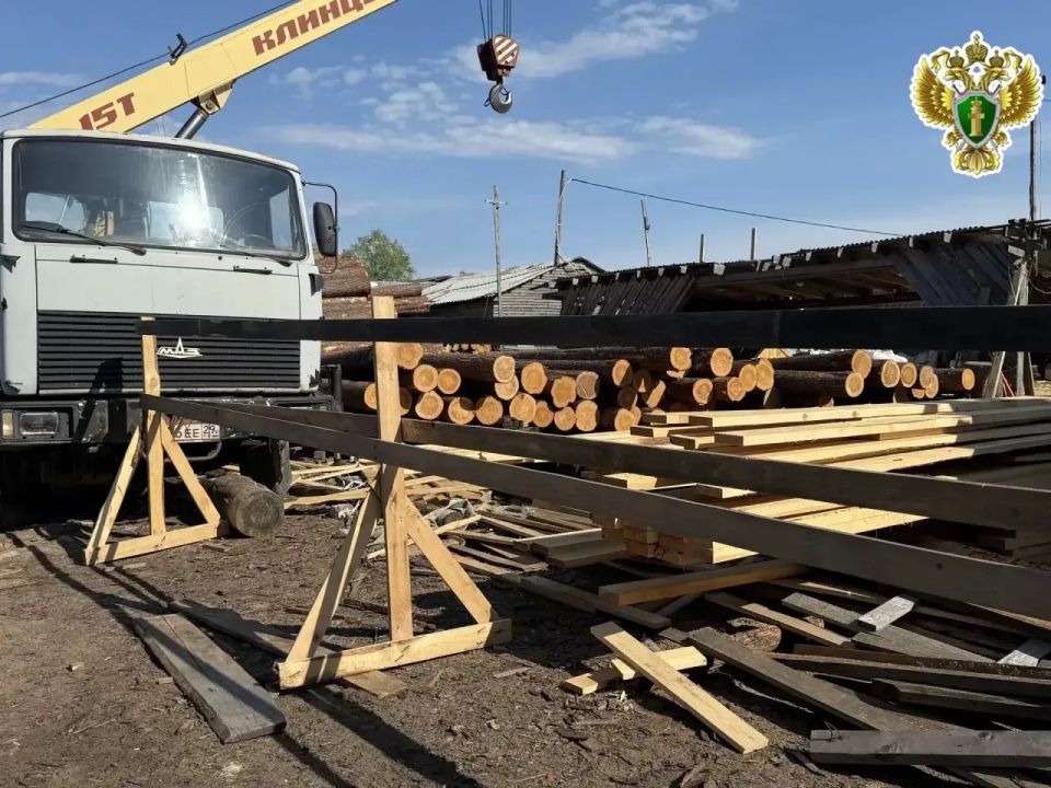 Архангельской природоохранной прокуратурой приняты меры к устранению нарушений законодательства о лесопользовании при обустройстве складов древесины Архангельской природоохранной прокуратурой приняты меры к устранению нарушений законодательства о лесопользовании при обустройстве складов древесины