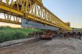 Александр Цыбульский: На мосту через реку Вождоромку, расположенном на 61-м километре автодороги Архангельск – Белогорский – Пинега – Кимжа – Мезень, начали монтаж пролетного строения