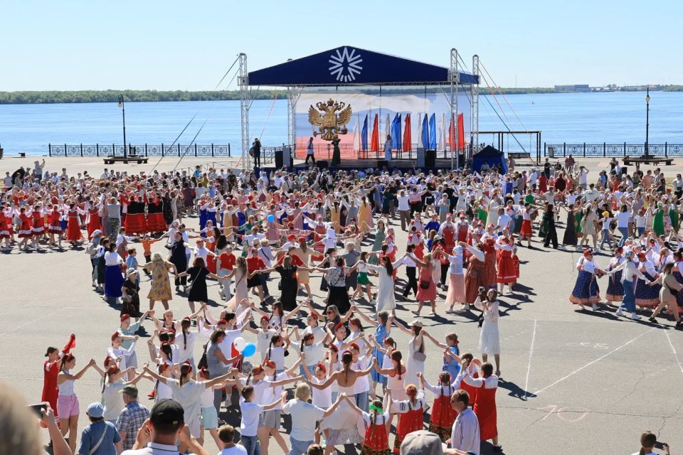 В День России наша Красная пристань стала центральной праздничной площадкой В День России наша Красная пристань стала центральной праздничной площадкой