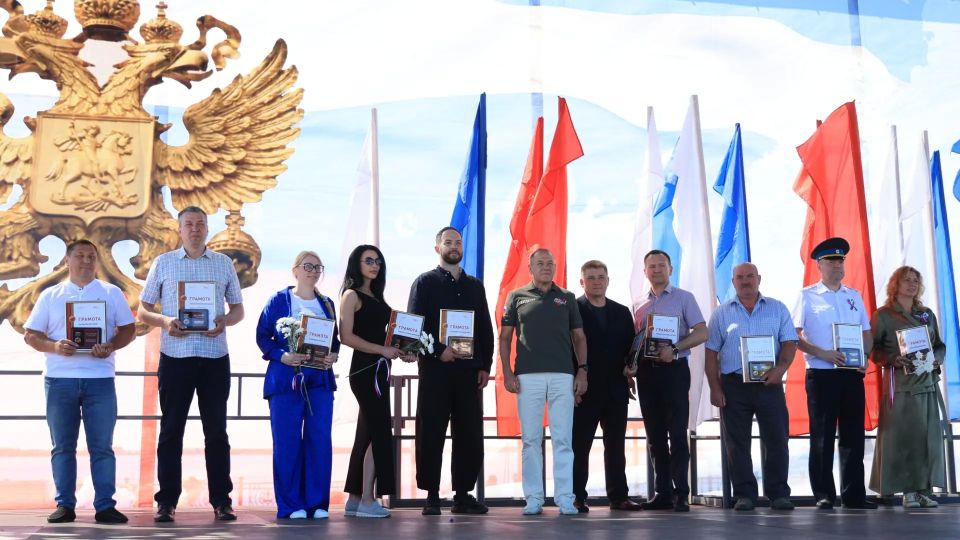 В День России наша Красная пристань стала центральной праздничной площадкой В День России наша Красная пристань стала центральной праздничной площадкой