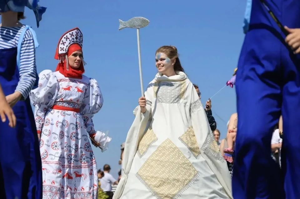 Александр Цыбульский: В парке «Наше место» проходит второй фестиваль «Рыбы в небе», посвященный морскому промыслу и поморскому фольклору: как традиционному, так и переосмысленному в современных реалиях Александр Цыбульский: В парке «Наше место» проходит второй фестиваль «Рыбы в небе», посвященный морскому промыслу и поморскому фольклору: как традиционному, так и переосмысленному в современных реалиях