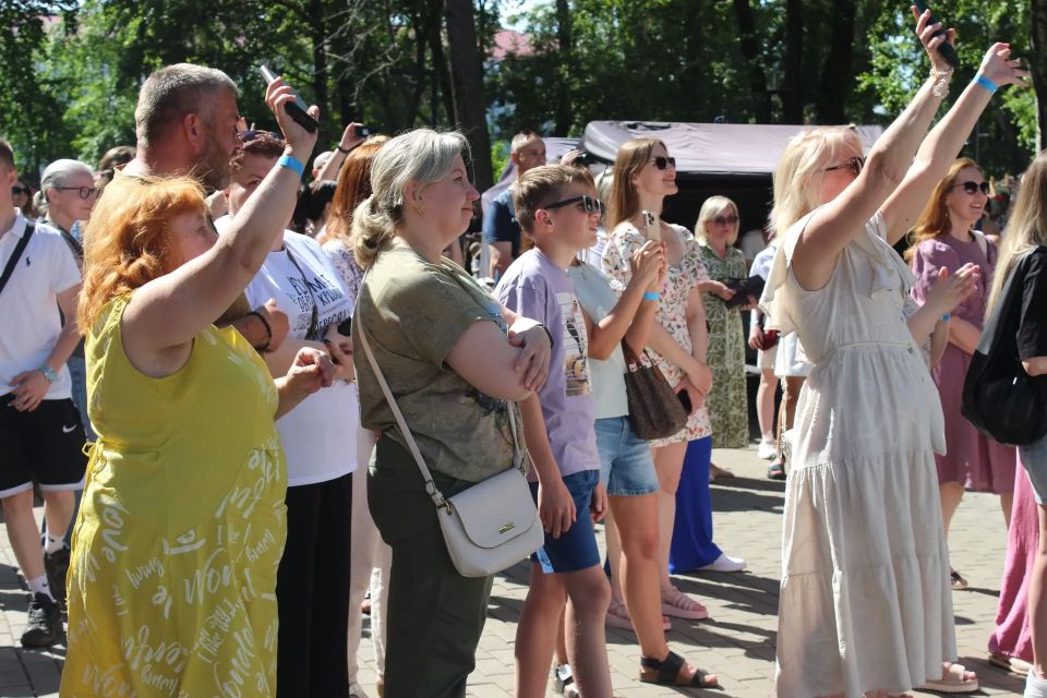 Петровском парке сегодня днём было оживлённо Петровском парке сегодня днём было оживлённо