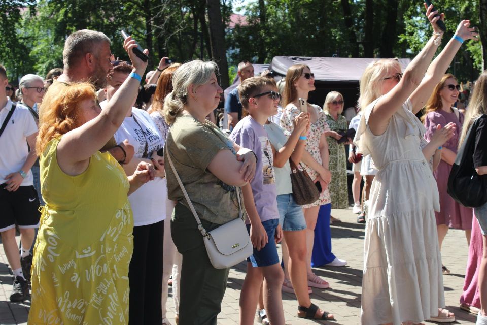Петровском парке сегодня днём было оживлённо Петровском парке сегодня днём было оживлённо