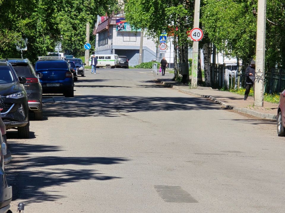 Улица, где встречается прошлое и настоящее Улица, где встречается прошлое и настоящее