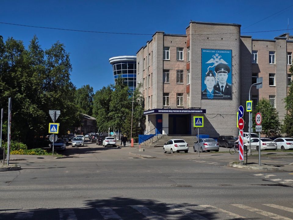 Улица, где встречается прошлое и настоящее Улица, где встречается прошлое и настоящее