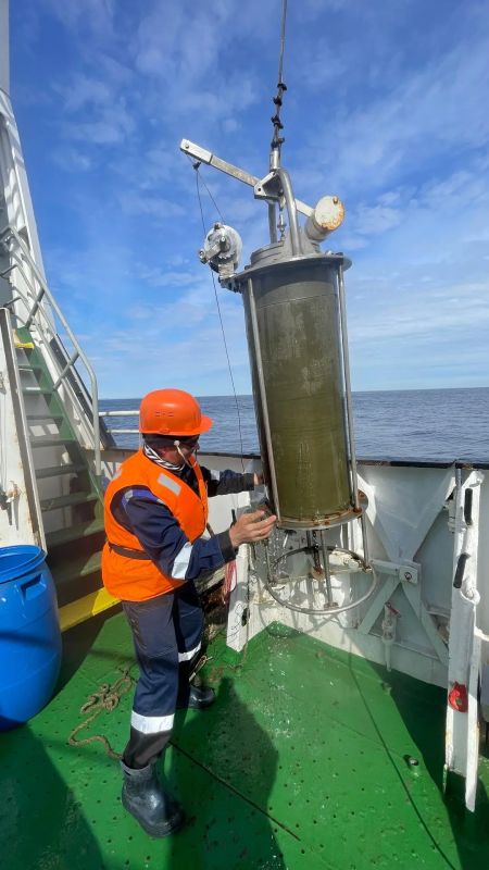 Северные моря под контролем: экспедиция Росгидромета завершена Северные моря под контролем: экспедиция Росгидромета завершена