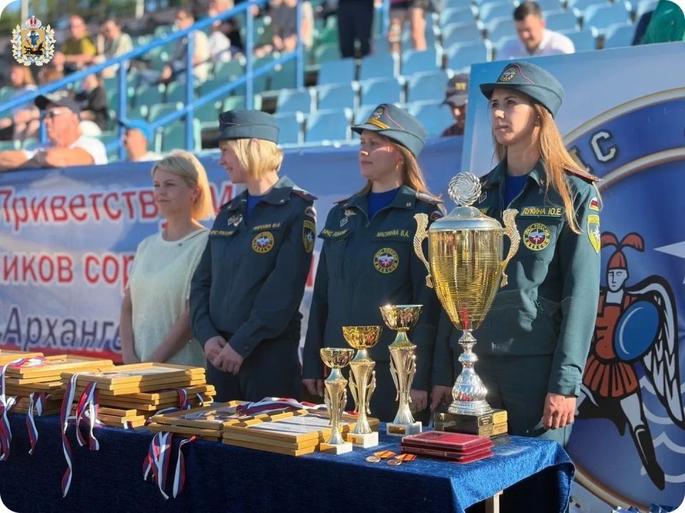 В Архангельске прошли областные соревнования юных пожарных В Архангельске прошли областные соревнования юных пожарных