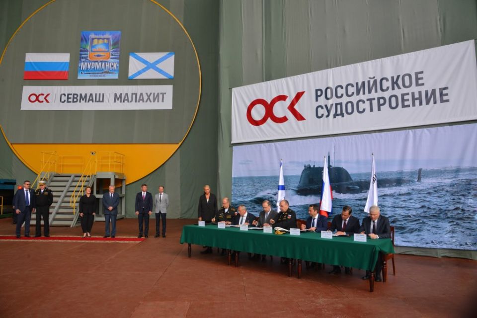 Сегодня на предприятии «Севмаш» в Северодвинске заложили многоцелевую атомную подводную лодку с крылатыми ракетами «Мурманск» проекта 885М «Ясень-М» Сегодня на предприятии «Севмаш» в Северодвинске заложили многоцелевую атомную подводную лодку с крылатыми ракетами «Мурманск» проекта 885М «Ясень-М»