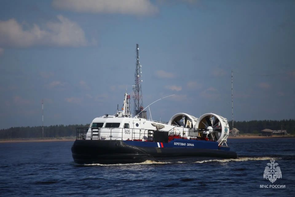 В Белом море отработали спасение людей, терпящих бедствие на море В Белом море отработали спасение людей, терпящих бедствие на море