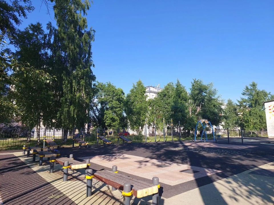 Спортплощадка у школы №1 открыта для всех желающих! Спортплощадка у школы №1 открыта для всех желающих!