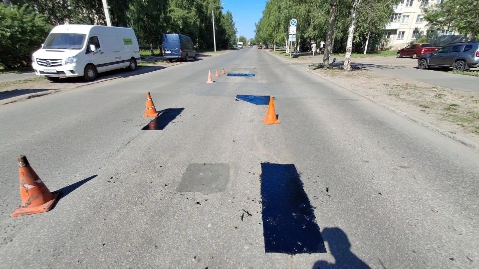 В Архангельске продолжается второй этап ямочного ремонта В Архангельске продолжается второй этап ямочного ремонта