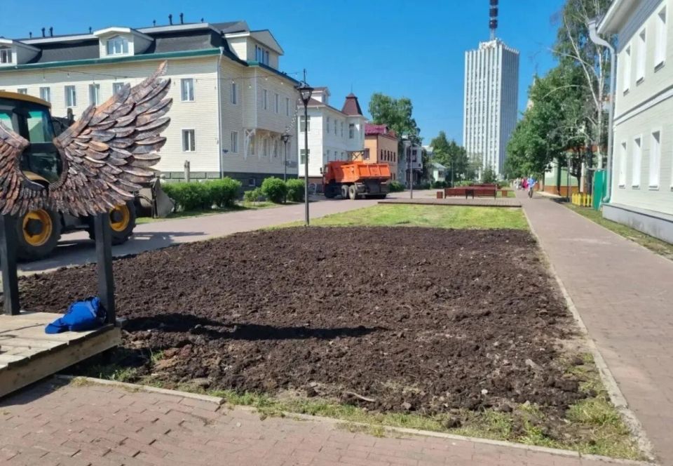 От газонов к асфальту: «РВК-Архангельск» завершает благоустройство после зимних разрытий От газонов к асфальту: «РВК-Архангельск» завершает благоустройство после зимних разрытий