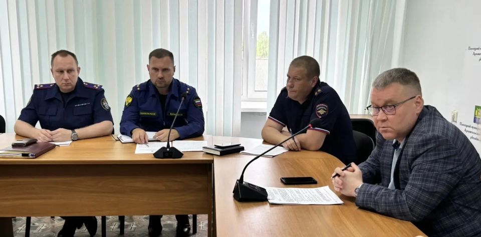 Руководитель следственного отдела по ЗАТО город Мирный принял участие в заседании комиссии в администрации Плесецкого муниципального округа Руководитель следственного отдела по ЗАТО город Мирный принял участие в заседании комиссии в администрации Плесецкого муниципального округа