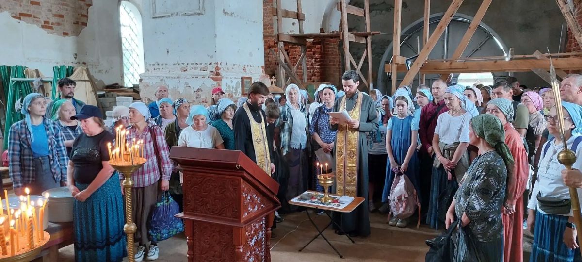 Состоялся 19-й ежегодный крестный ход к Христофоровой пустыни в Коряжме Состоялся 19-й ежегодный крестный ход к Христофоровой пустыни в Коряжме