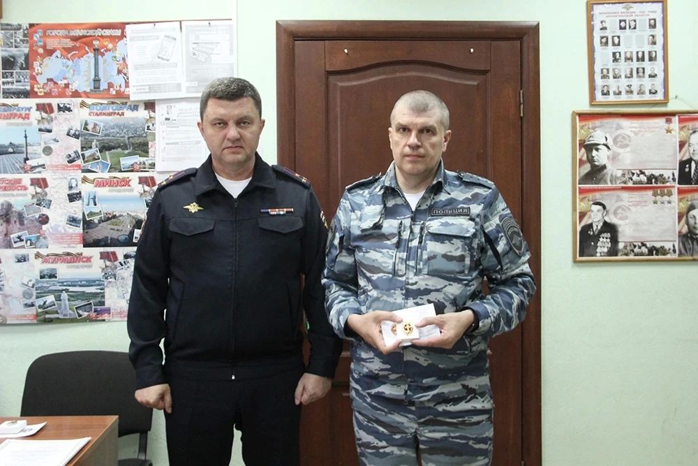 Заместитель начальника регионального УМВД – начальник полиции Алексей Кульченко поздравил сотрудников Центра кинологической службы с профессиональным праздником Заместитель начальника регионального УМВД – начальник полиции Алексей Кульченко поздравил сотрудников Центра кинологической службы с профессиональным праздником