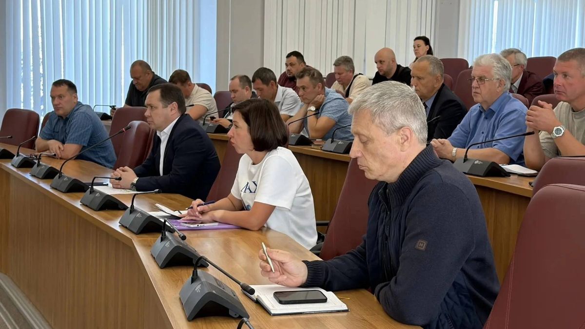 Игорь Арсентьев: Сегодня провёл еженедельную планёрку с ресурсоснабжающими организациями и управляющими компаниями Игорь Арсентьев: Сегодня провёл еженедельную планёрку с ресурсоснабжающими организациями и управляющими компаниями