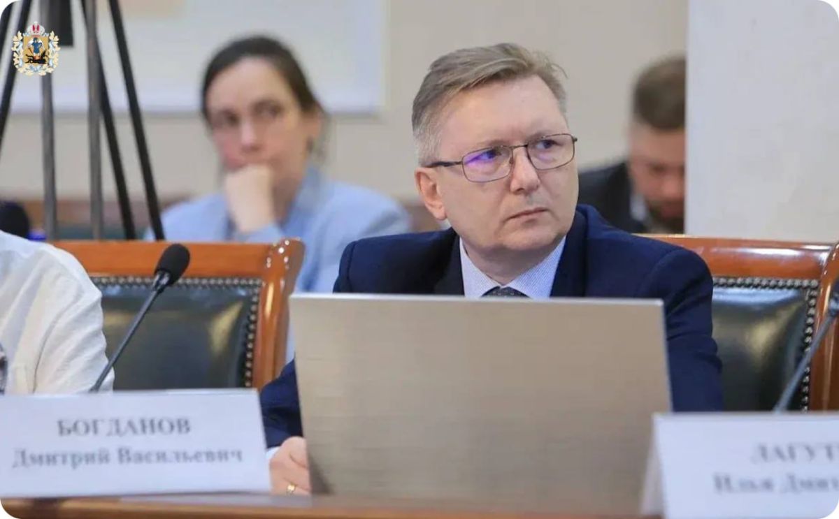 Губернатор Александр Цыбульский провел заседание координационного совета глав муниципалитетов Архангельской области Губернатор Александр Цыбульский провел заседание координационного совета глав муниципалитетов Архангельской области