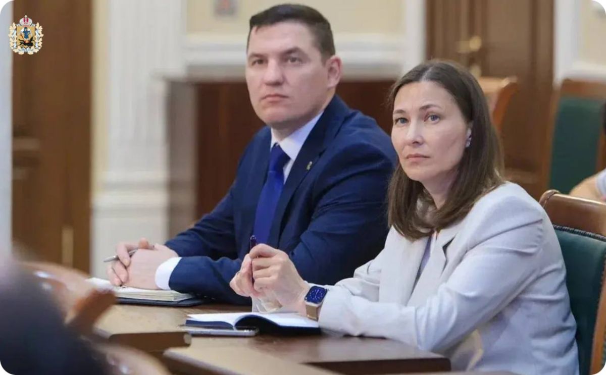Губернатор Александр Цыбульский провел заседание координационного совета глав муниципалитетов Архангельской области Губернатор Александр Цыбульский провел заседание координационного совета глав муниципалитетов Архангельской области