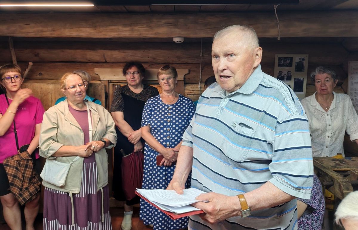 доме И. В. Иняхина в деревне Веркола открылась новая выставка «Мастерская Петра Житова» доме И. В. Иняхина в деревне Веркола открылась новая выставка «Мастерская Петра Житова»