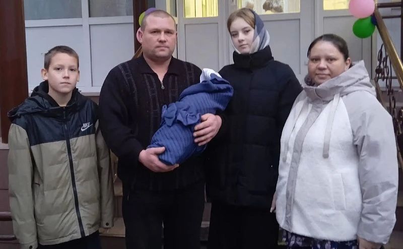 В Поморье многодетные семьи получают комплексную поддержку