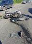 В Приморском округе водитель мотоцикла госпитализирован после столкновения с KIA Rio