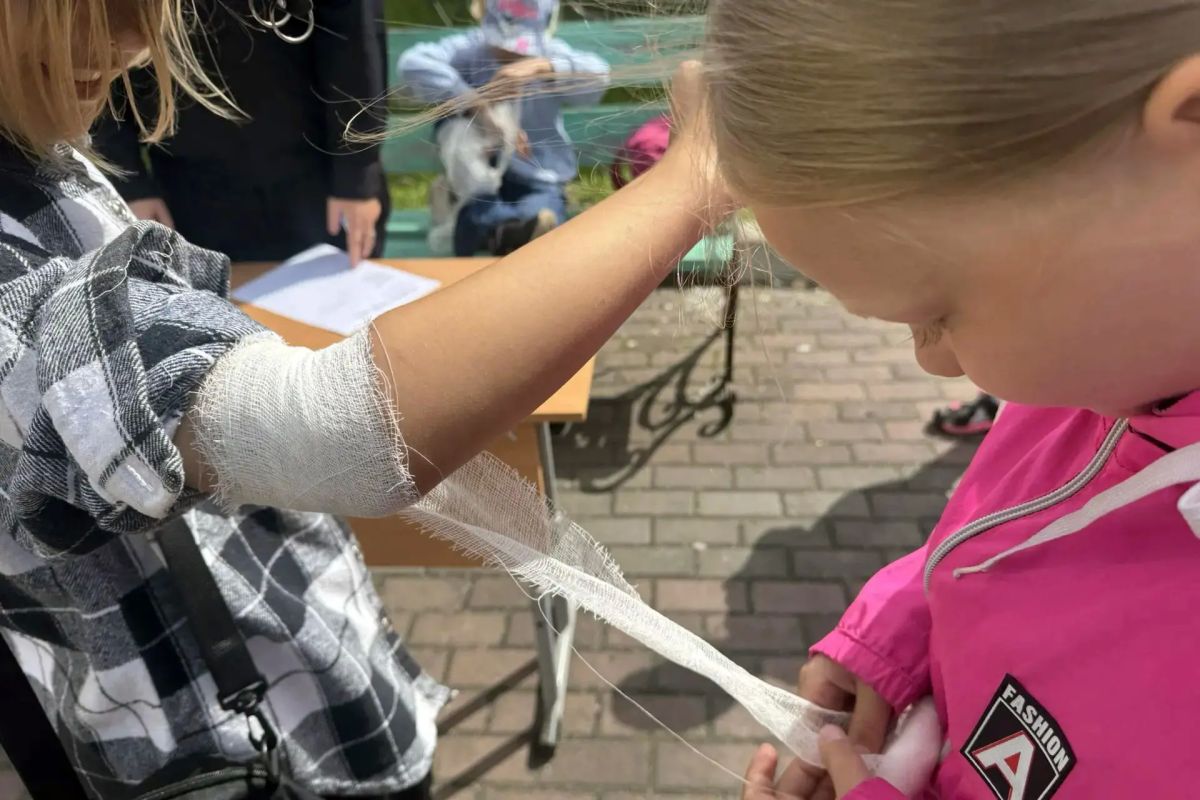 Сотрудники и слушатели Центра профессиональной подготовки регионального УМВД провели для школьников познавательную квест-игру Сотрудники и слушатели Центра профессиональной подготовки регионального УМВД провели для школьников познавательную квест-игру