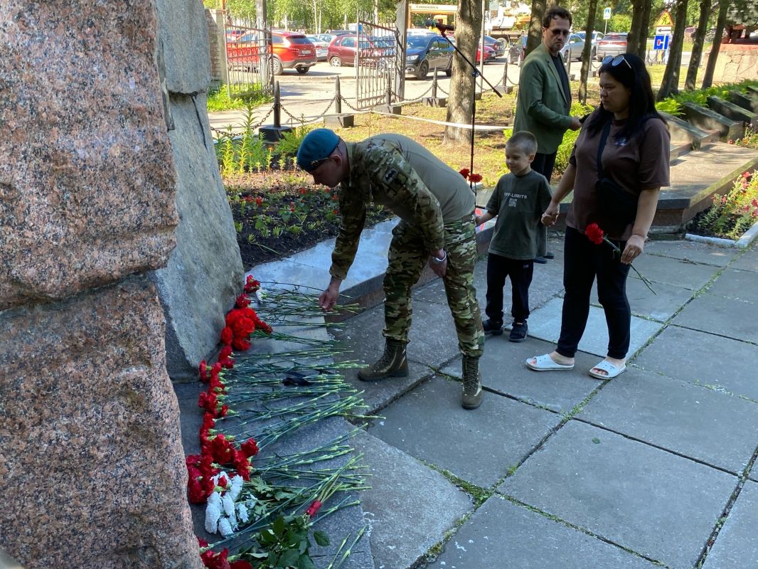 В Архангельске почтили память ветеранов боевых действий В Архангельске почтили память ветеранов боевых действий