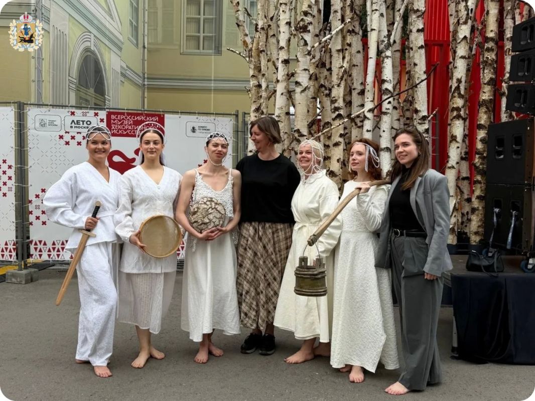 В Москве представили пластический перформанс «Богатырши В Москве представили пластический перформанс «Богатырши