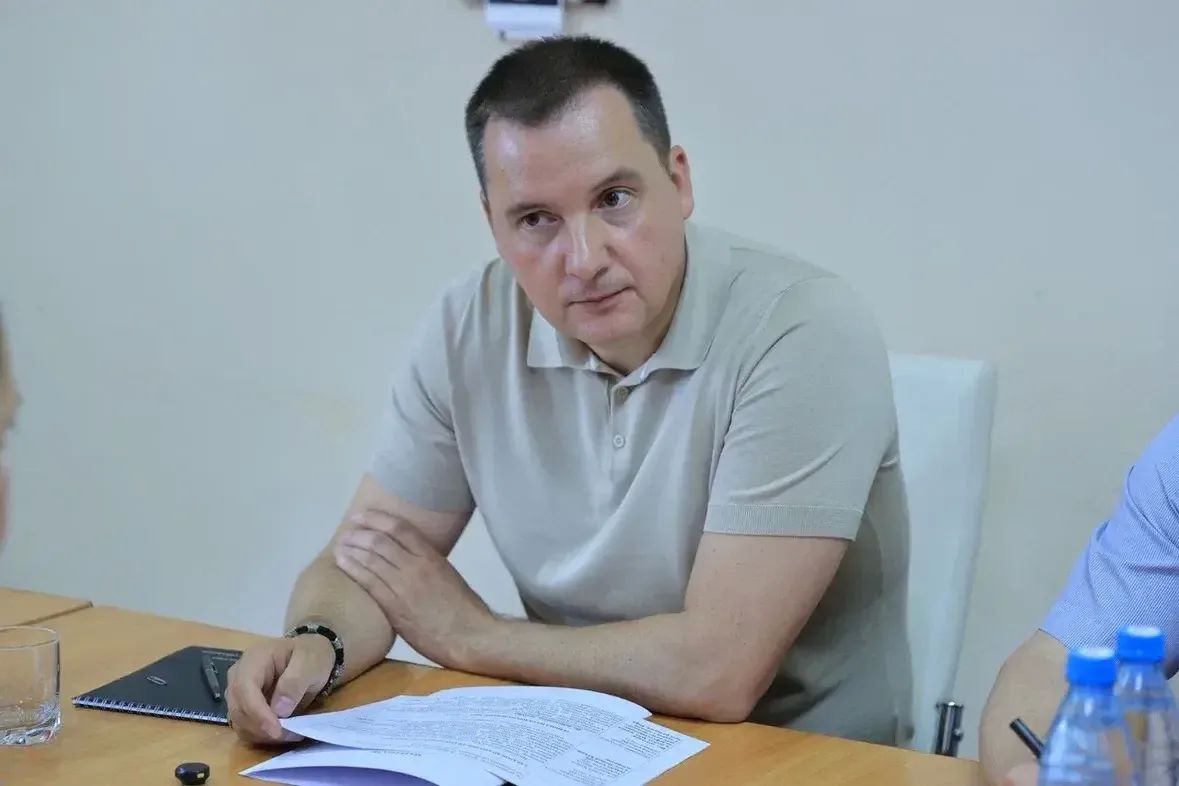 Александр Цыбульский: Так совпало, что старт новой заявочной кампании проекта «Комфортное Поморье» дал сегодня в общественной приемной «Единой России» в Вельске Александр Цыбульский: Так совпало, что старт новой заявочной кампании проекта «Комфортное Поморье» дал сегодня в общественной приемной «Единой России» в Вельске