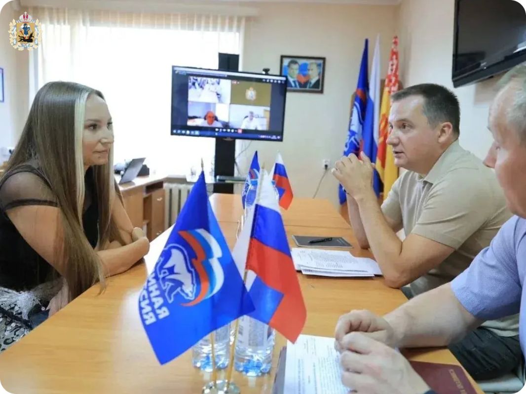Накануне губернатор Александр Цыбульский с рабочим визитом посетил Вельский округ Накануне губернатор Александр Цыбульский с рабочим визитом посетил Вельский округ
