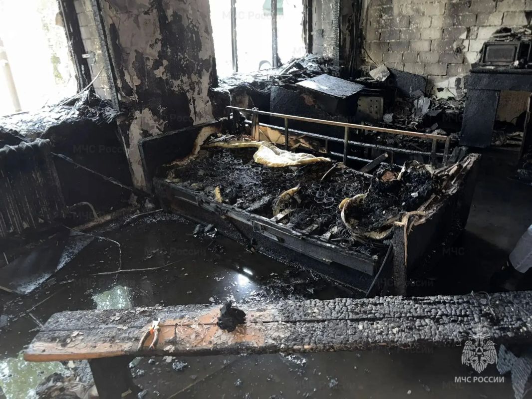 На ночном пожаре архангельские огнеборцы спасли 34 человека, из них — 12 детей На ночном пожаре архангельские огнеборцы спасли 34 человека, из них — 12 детей