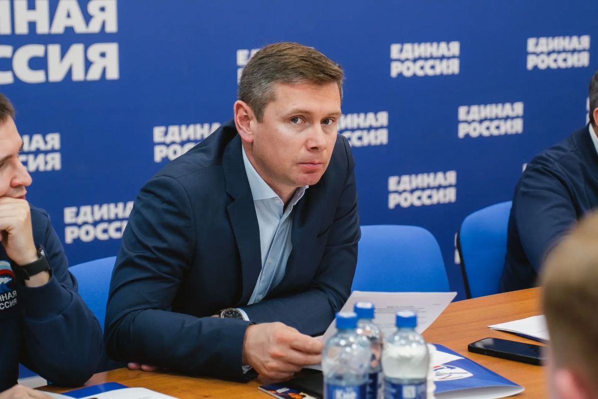 На заседании Президиума Регионального политсовета «Единой России» определили кандидатов для участия в дополнительных выборах депутатов областного Собрания На заседании Президиума Регионального политсовета «Единой России» определили кандидатов для участия в дополнительных выборах депутатов областного Собрания
