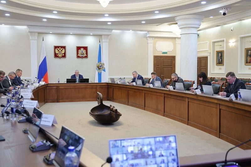 В Правительстве Архангельской области обсудили подготовку кадров