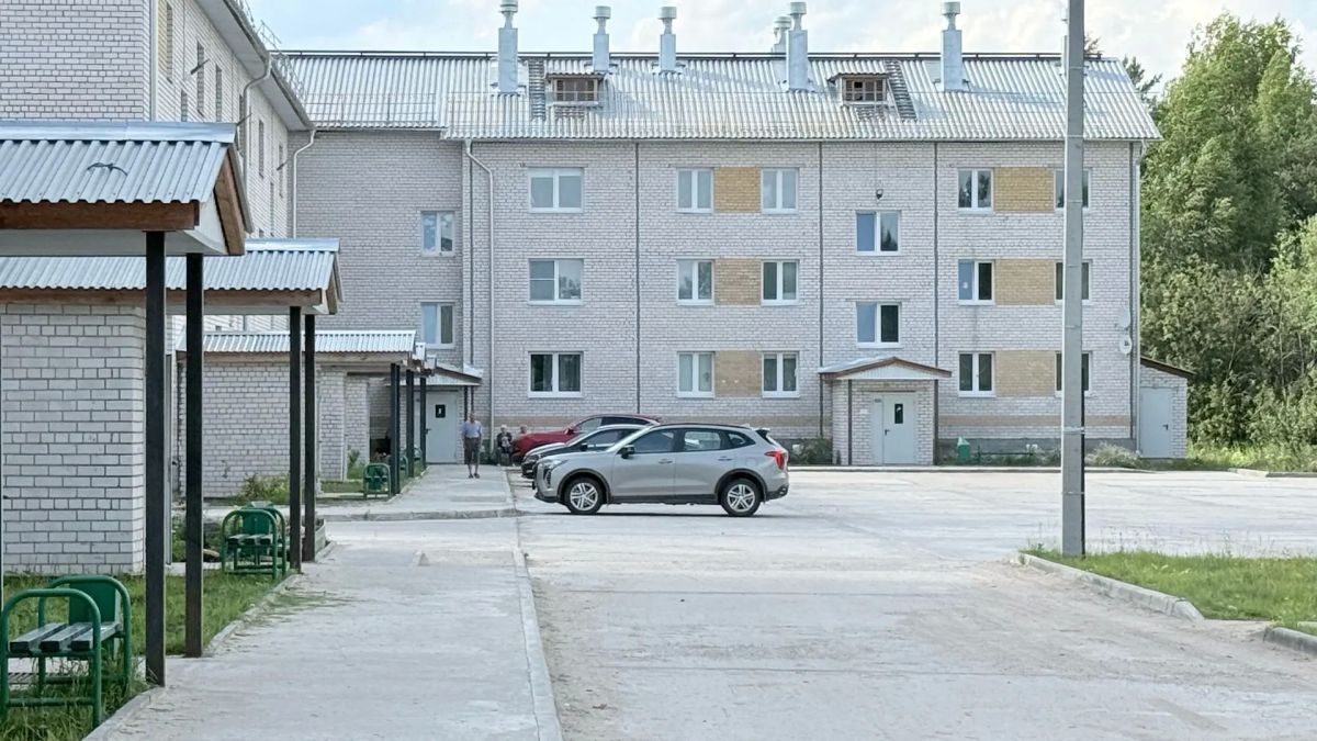 Александр Цыбульский: За последние пять лет в Виноградовском округе построено семь многоквартирных домов общей площадью 8,6 тысячи квадратных метров для переселения людей из «авариек» Александр Цыбульский: За последние пять лет в Виноградовском округе построено семь многоквартирных домов общей площадью 8,6 тысячи квадратных метров для переселения людей из «авариек»