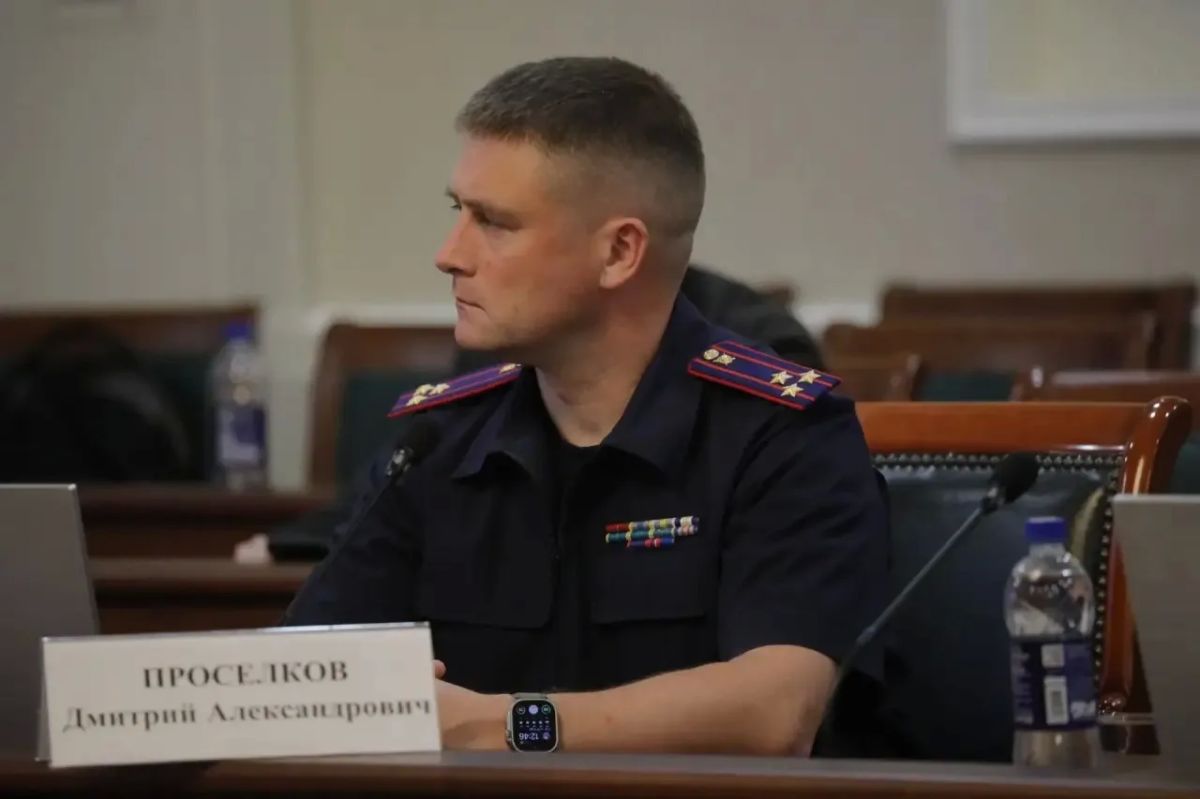 Александр Цыбульский: Сегодня директор Федеральной службы исполнения наказаний России Аркадий Александрович Гостев официально представил нового начальника УФСИН России по Архангельской области Максима Михайловича Трефяка Александр Цыбульский: Сегодня директор Федеральной службы исполнения наказаний России Аркадий Александрович Гостев официально представил нового начальника УФСИН России по Архангельской области Максима Михайловича Трефяка