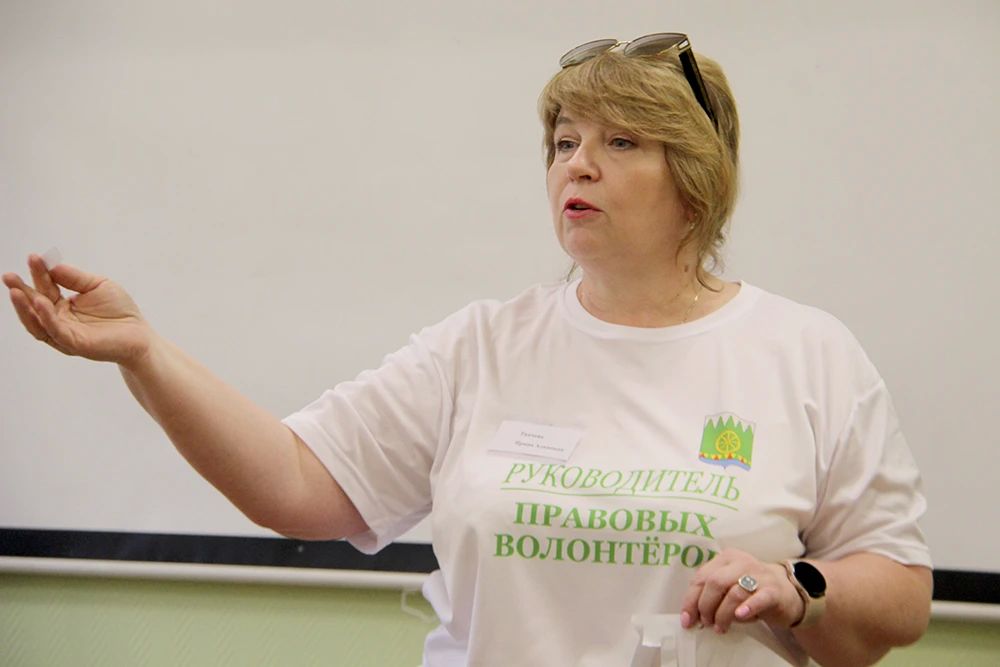 Правовые волонтеры из Виноградовского округа побывали на экскурсии в подразделениях УМВД России по Архангельской области Правовые волонтеры из Виноградовского округа побывали на экскурсии в подразделениях УМВД России по Архангельской области
