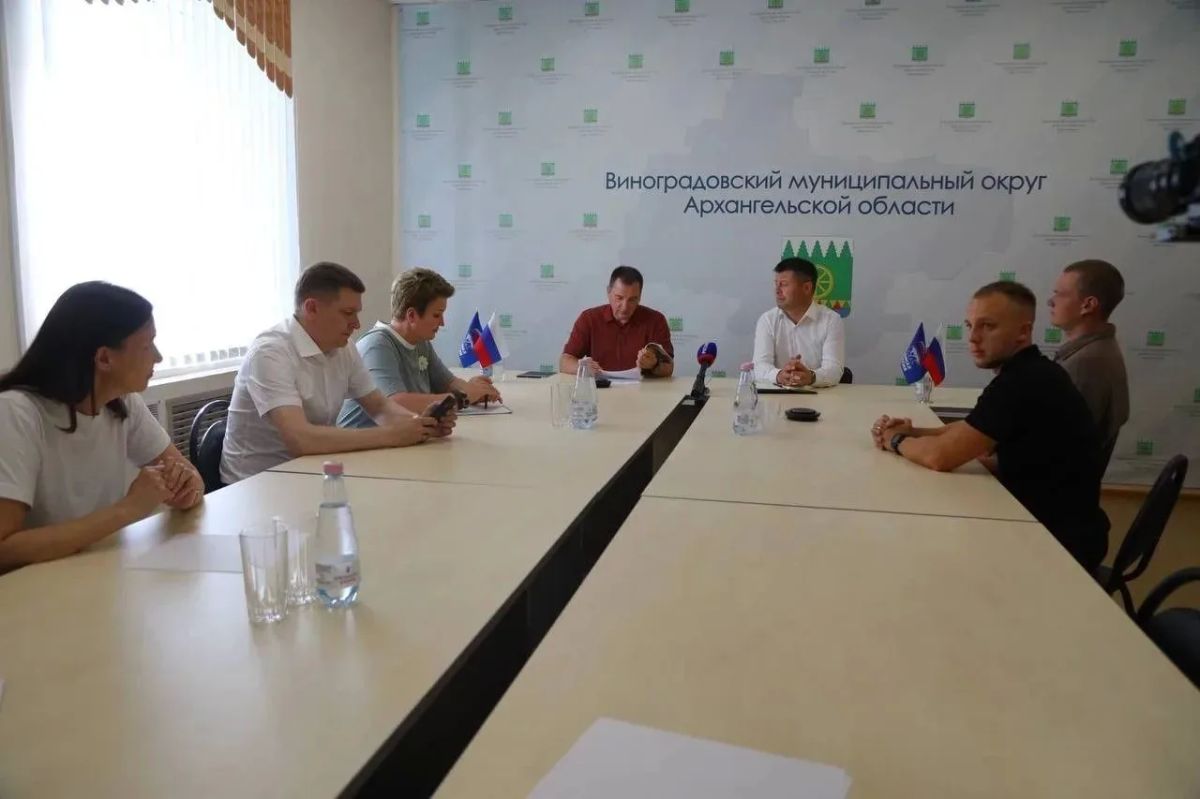 Александр Цыбульский с рабочим визитом посетил Виноградовский округ Александр Цыбульский с рабочим визитом посетил Виноградовский округ